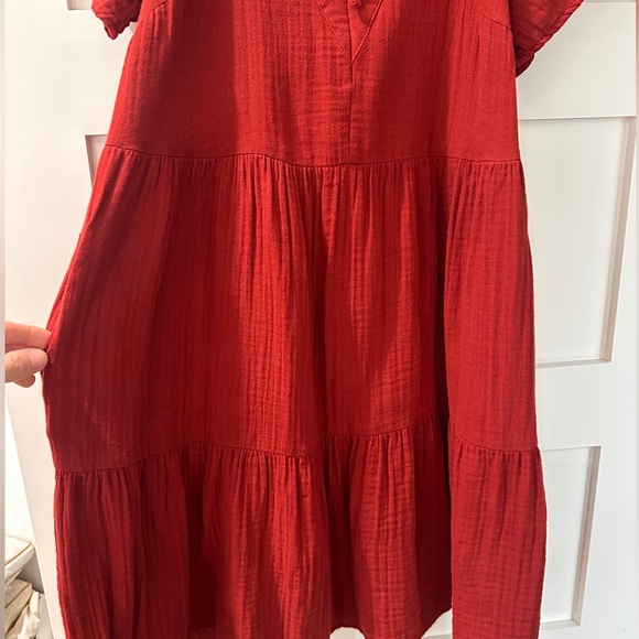 Old Navy Flowy V-Neck Dress - Picture 2 of 5